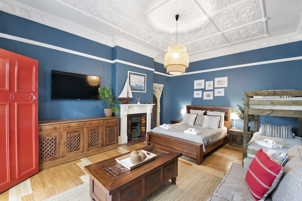 Manly Designer Studios 24/50