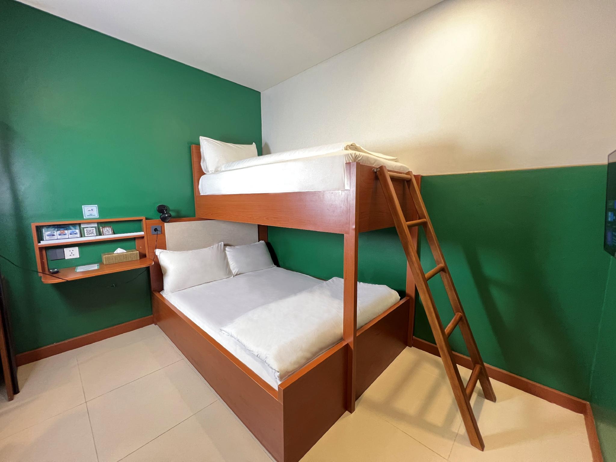 Family, Triple, 1 Double and 1 Single Bed, North Wing