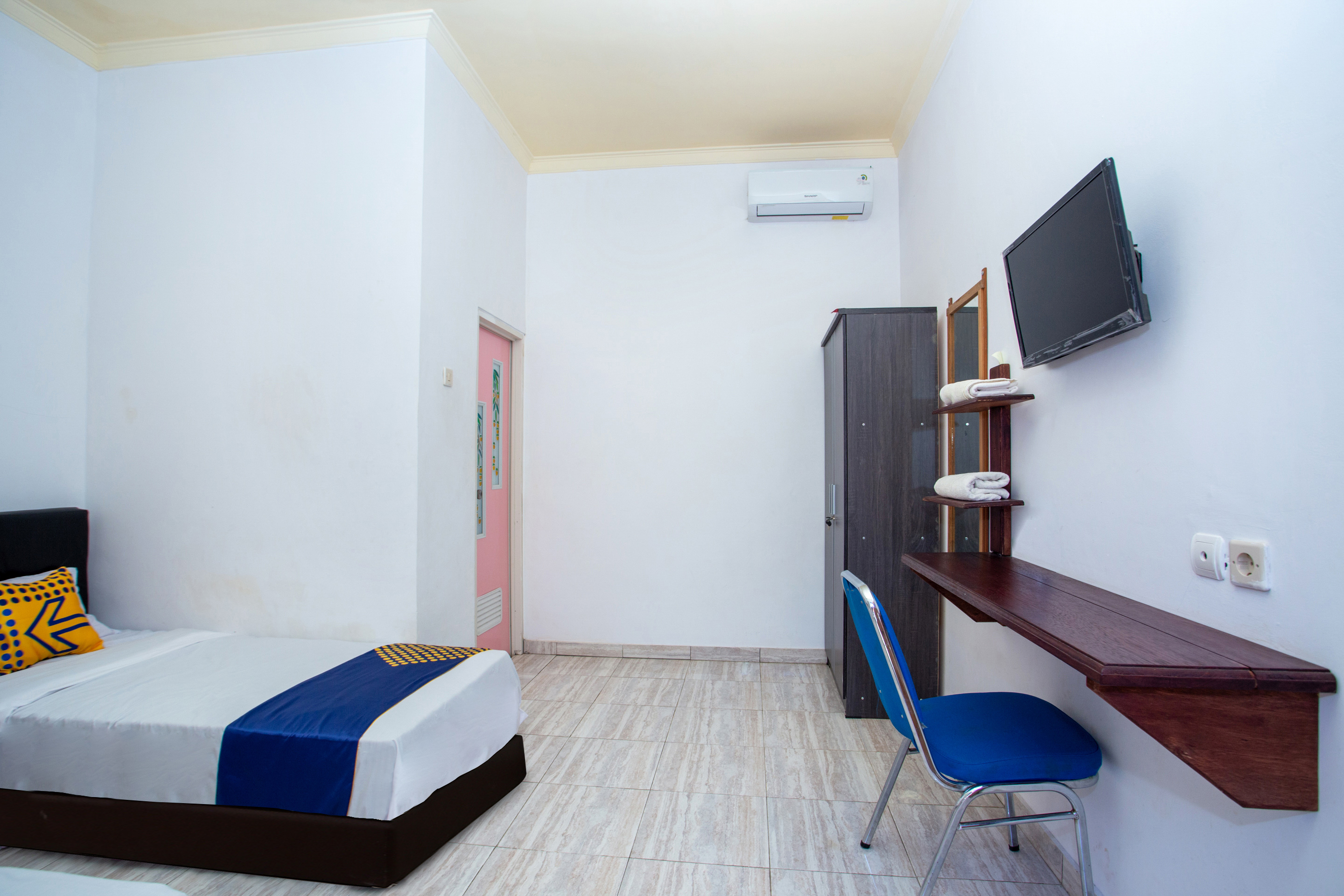 SPOT ON 2761 Pondok Kartini 20/38