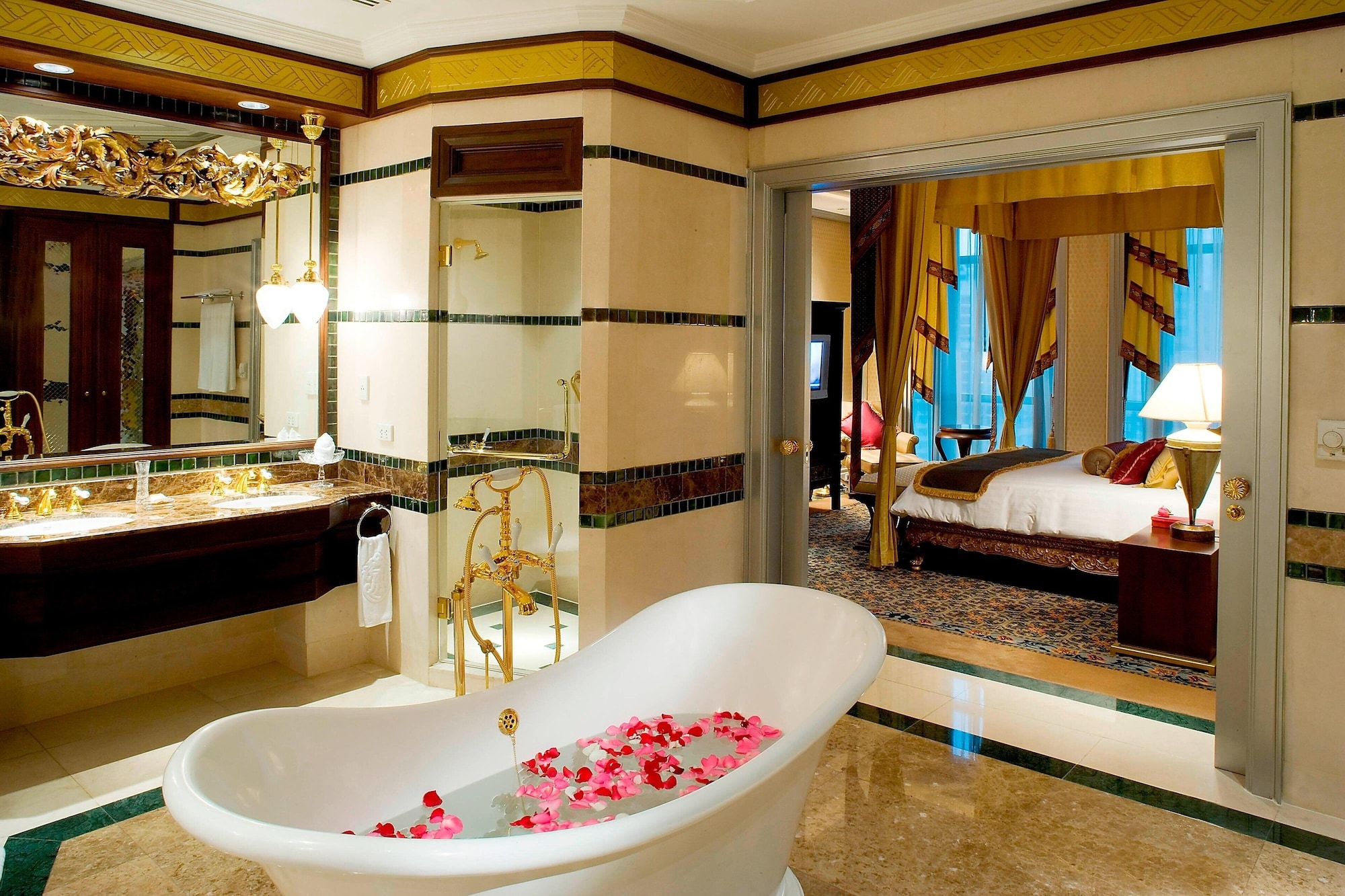 جناح كلوب بسريرين مزدوجين بغرفتي نوم مع دخول صالة النادي، THE ATHENEE HOTEL, A LUXURY COLLECTION HOTEL BANGKOK 3/4