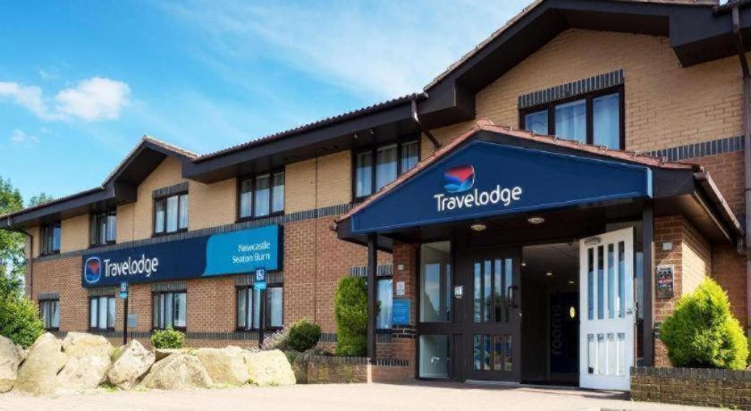 Travelodge Newcastle Seaton Burn 2/16