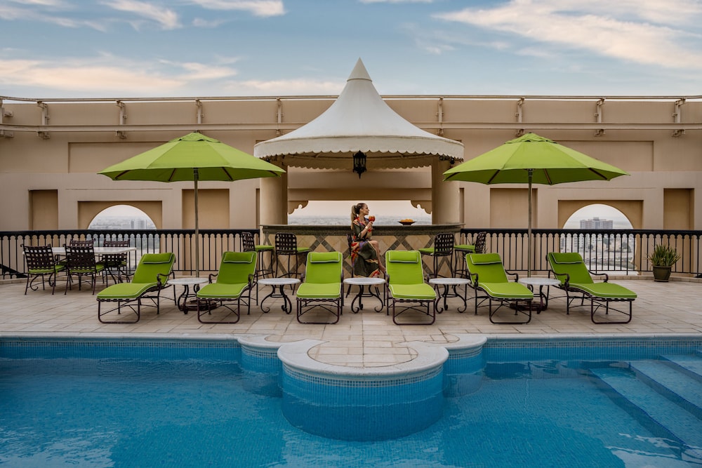 Mercure Grand Hotel Seef - All Suites 6/67