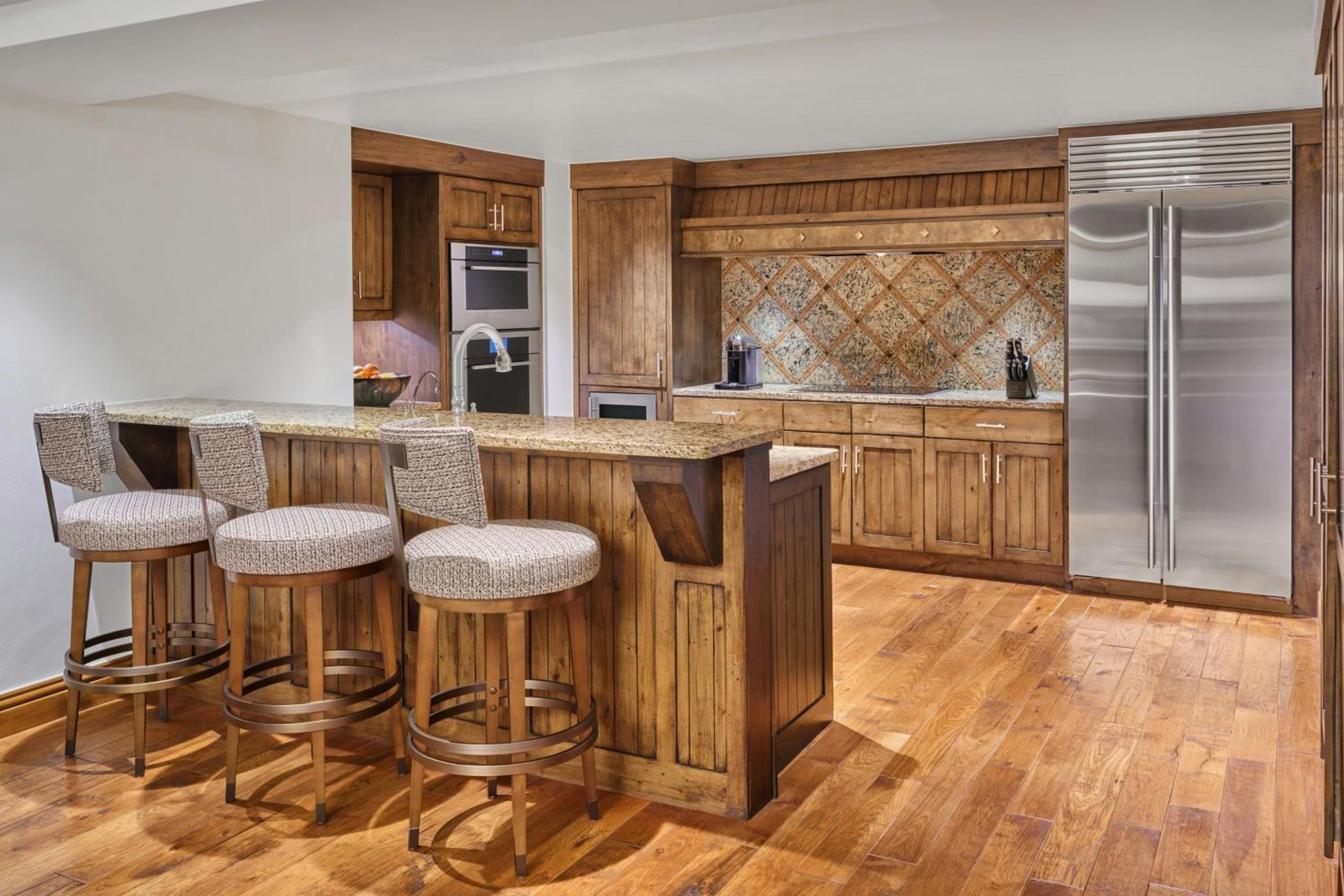 St Regis Residence Club by Frias 6/40