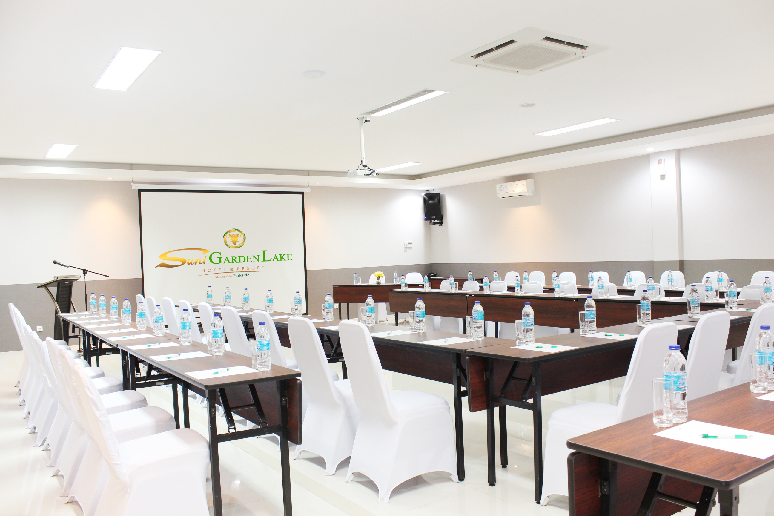 Hotel Suni Sentani Managed by East Season 28/48