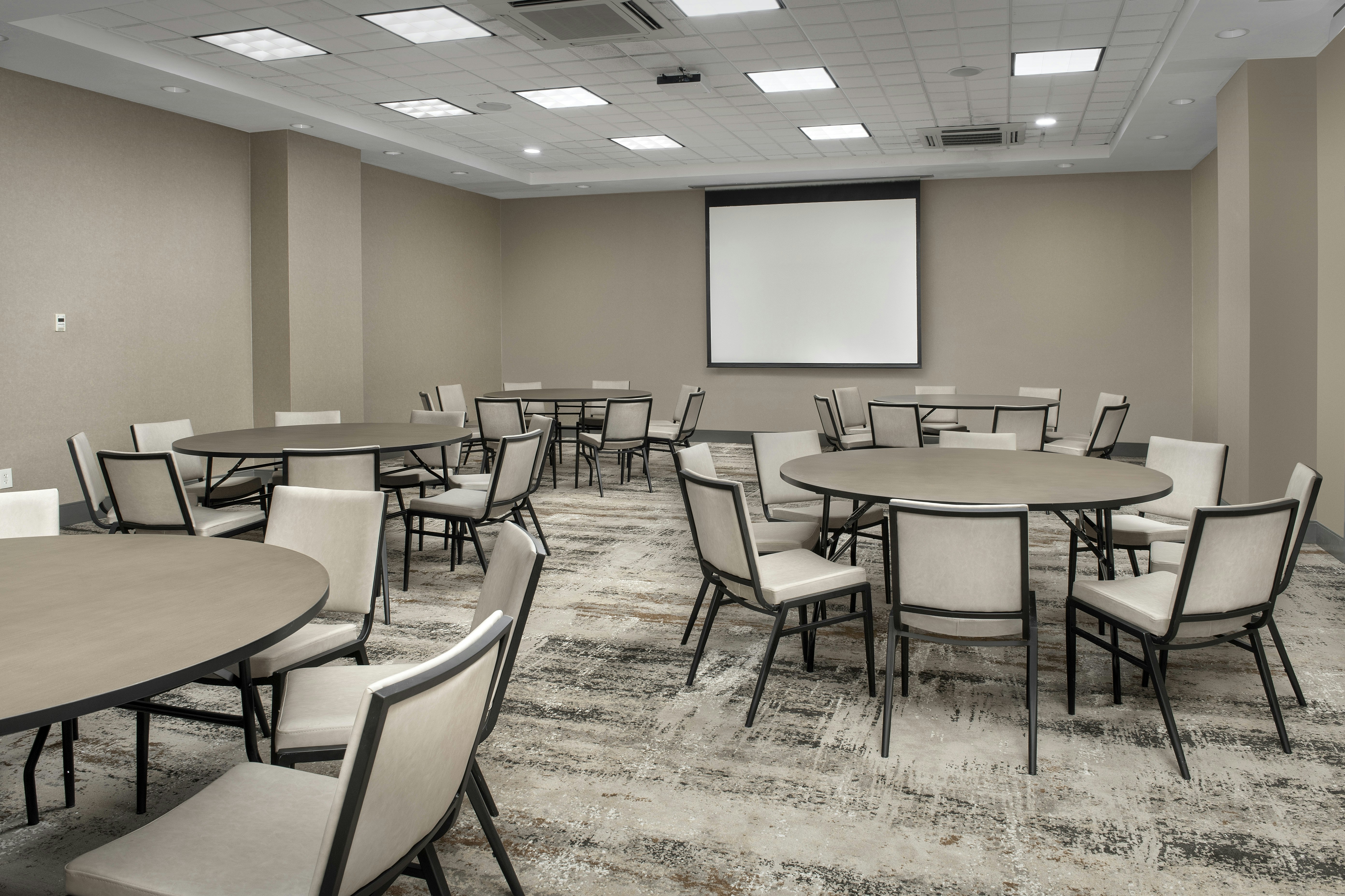Doubletree by Hilton Chattanooga Hamilton Place 23/24
