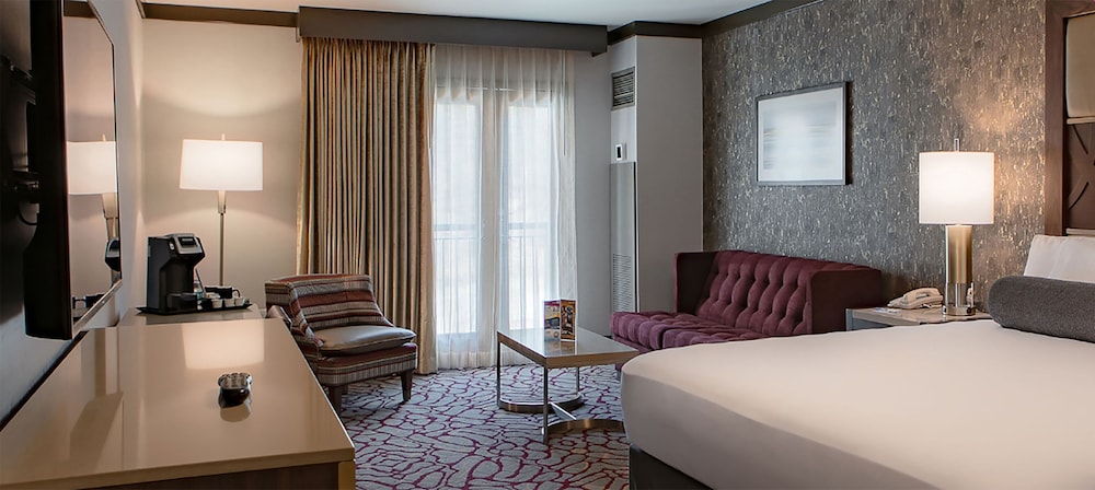 Horseshoe Black Hawk - A Caesars Rewards Destination 16/65