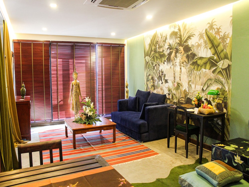 Lao Poet Hotel 54/71