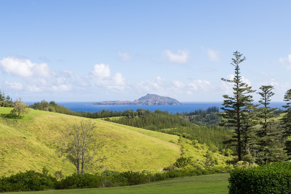 Seaview Norfolk Island 41/50