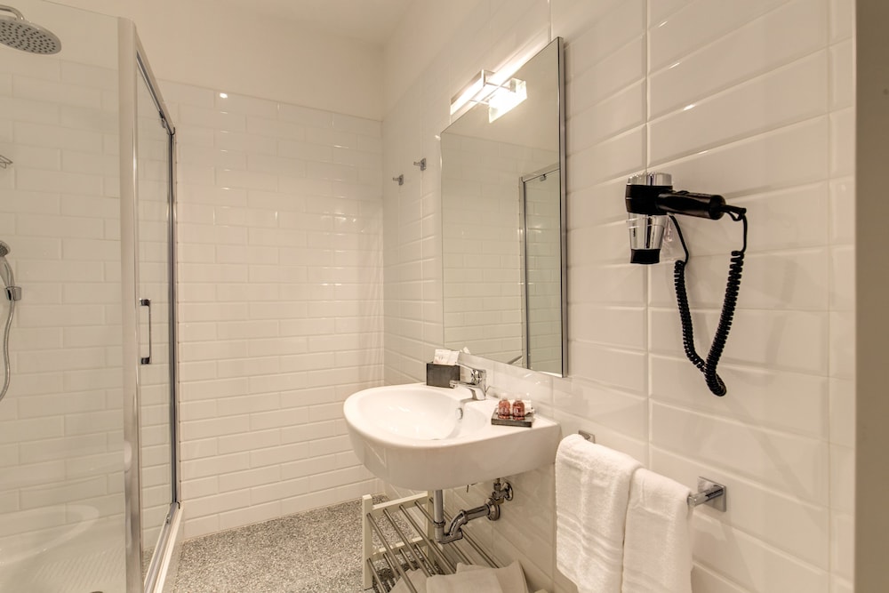 Grand Tour Roma Guest House 67/73