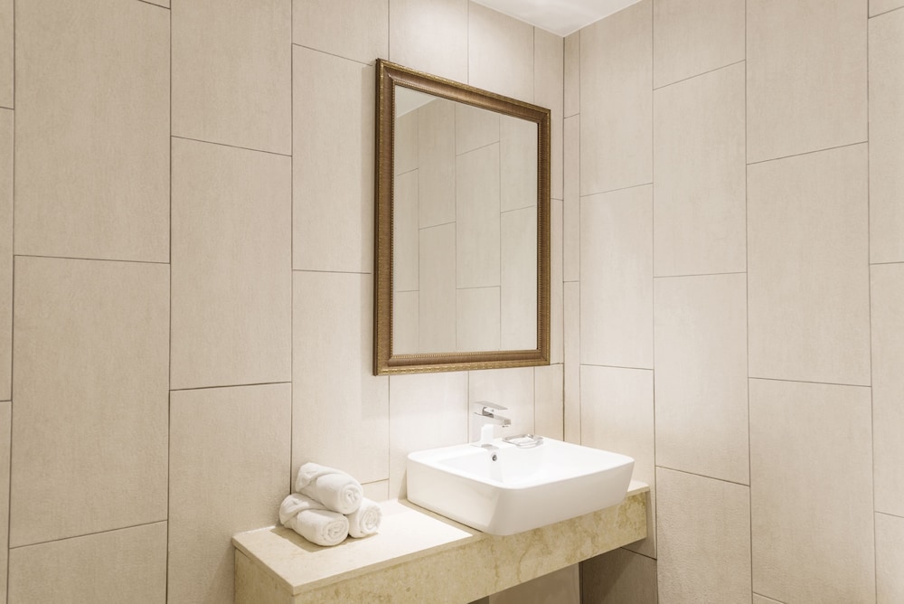 Reborn Suwon Silkroad Hotel 34/35