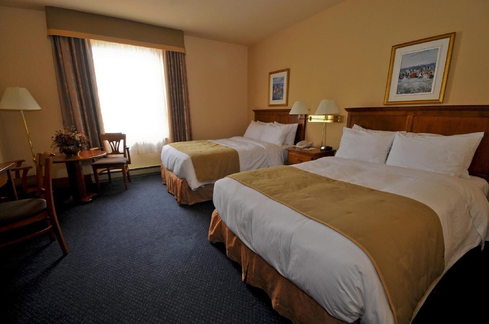 Tadoussac Hotel Seasonal Hotel 16/72