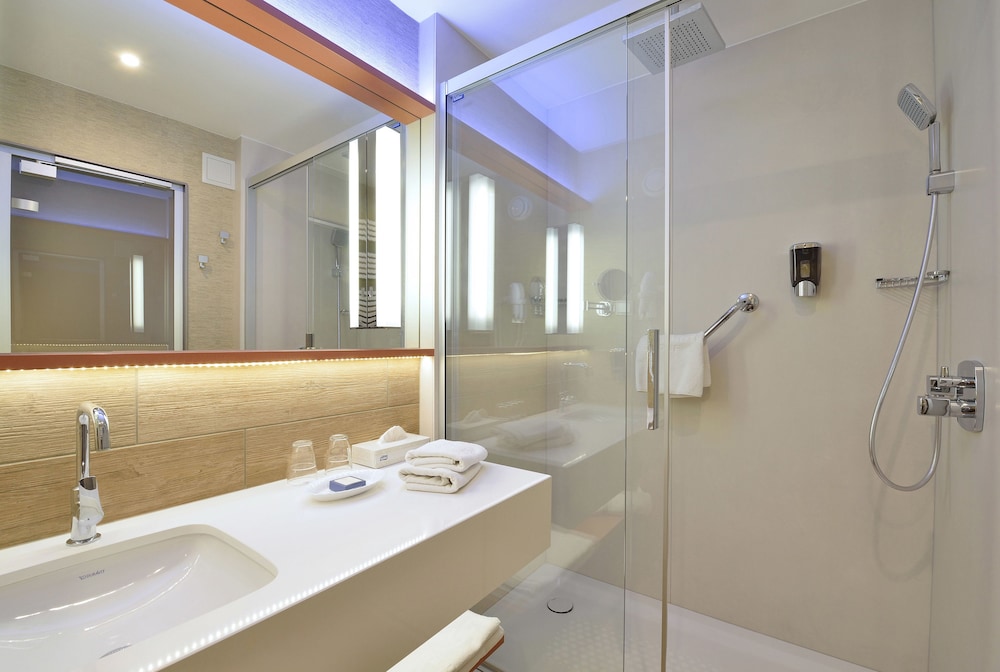 DANUBIUS HEALTH SPA RESORT BUK 13/62