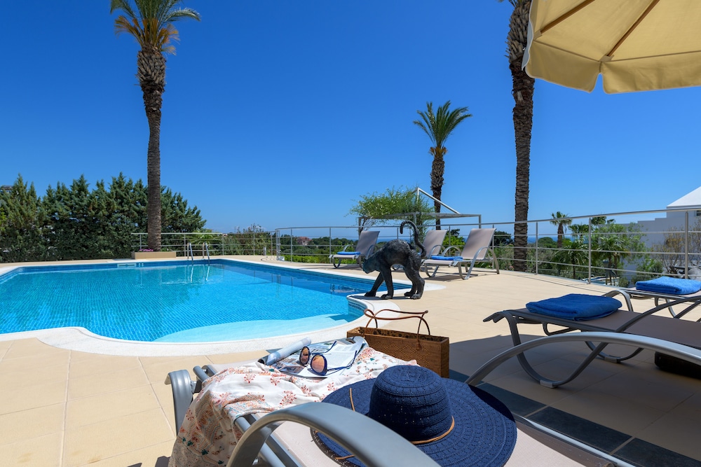 GRANDE DAME VILLA - RHODES 18/50
