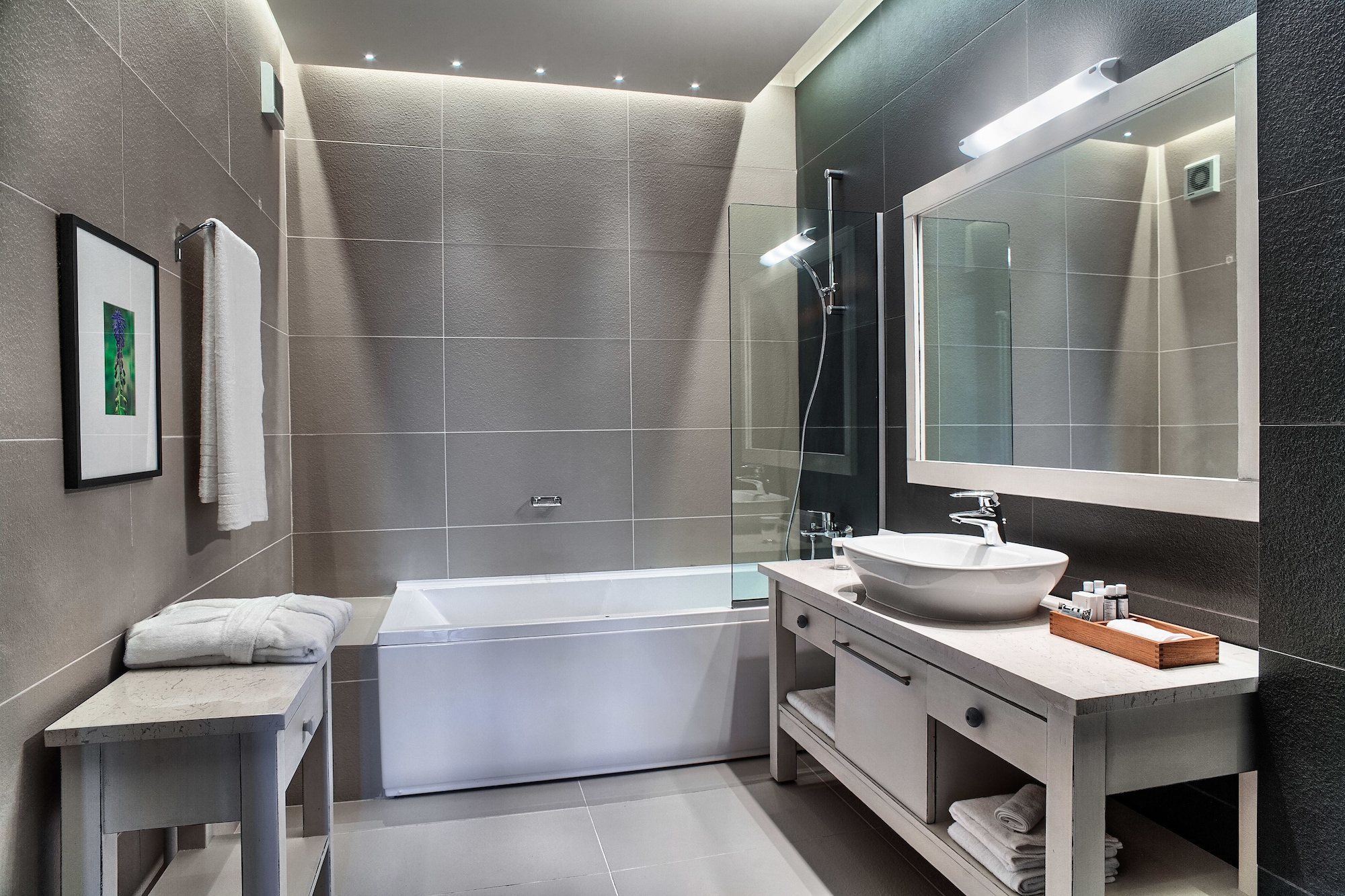 Honeymoon, Suite, King Bed, Outdoor Jetted Tub، Aristi Mountain Resort Hotel And Spa 4/4