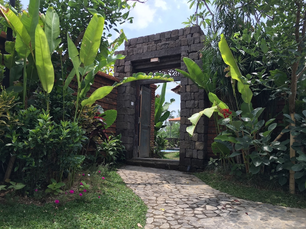 Suarti Boutique Village 38/50