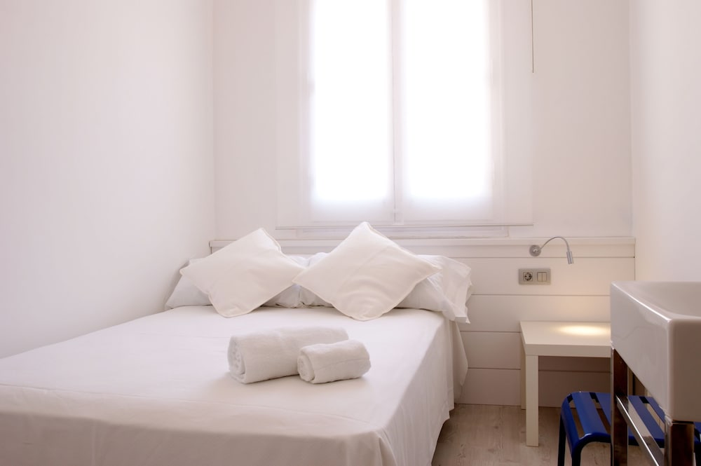 Dingdong Express Hostel 11/33