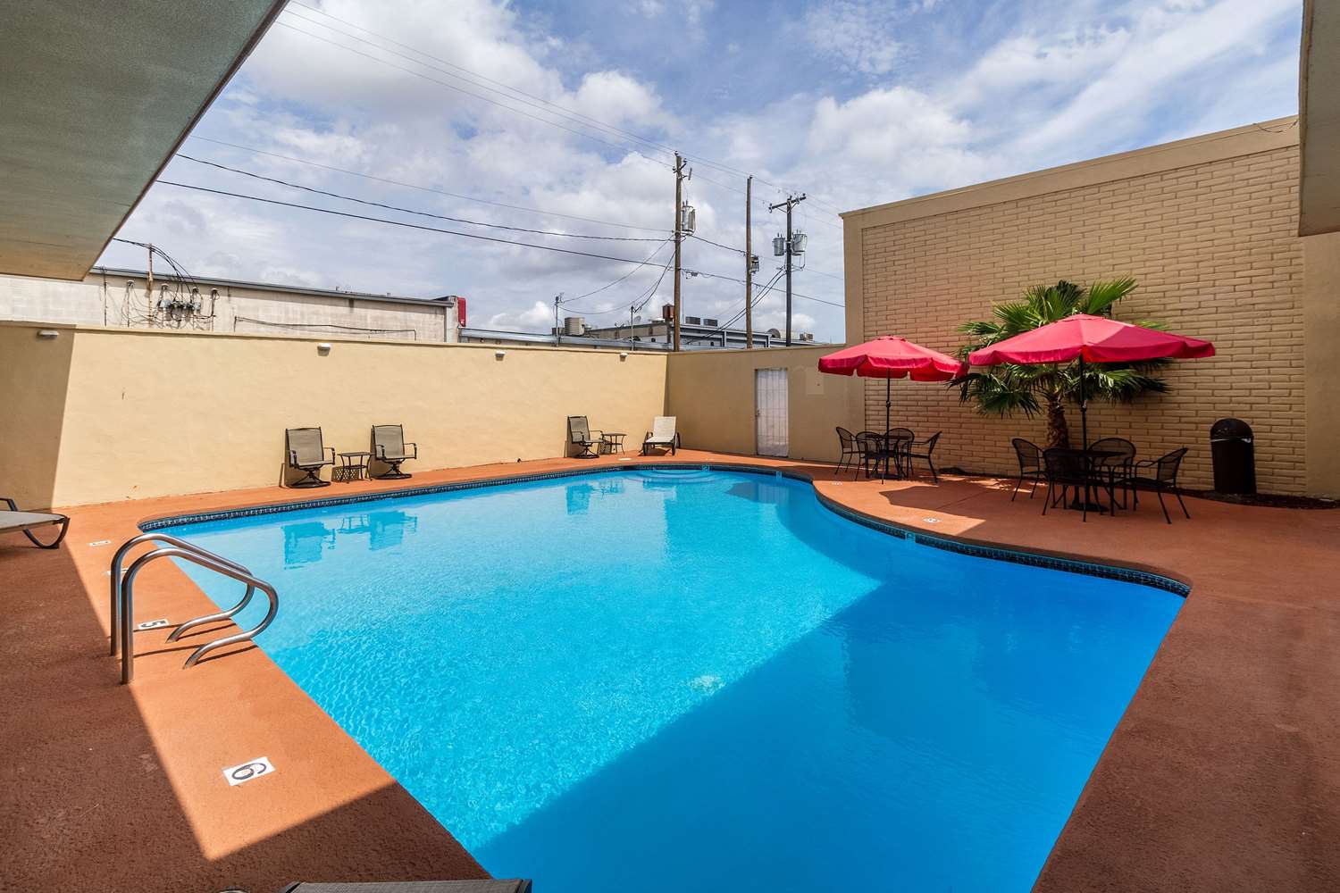 Clarion Inn Near McAllen Airport 44/44