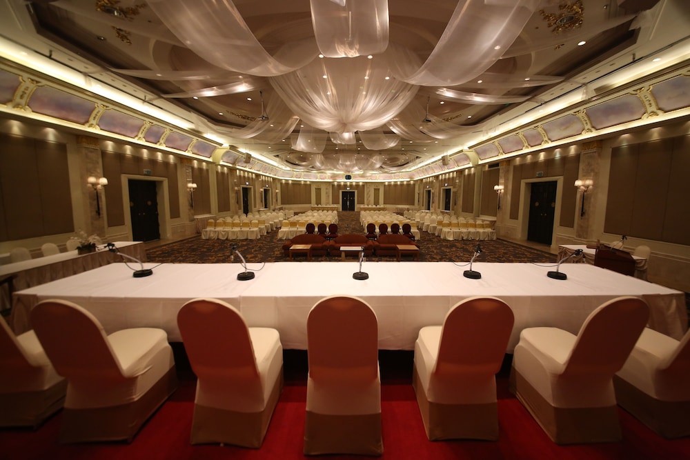 Rama Gardens Hotel 35/50