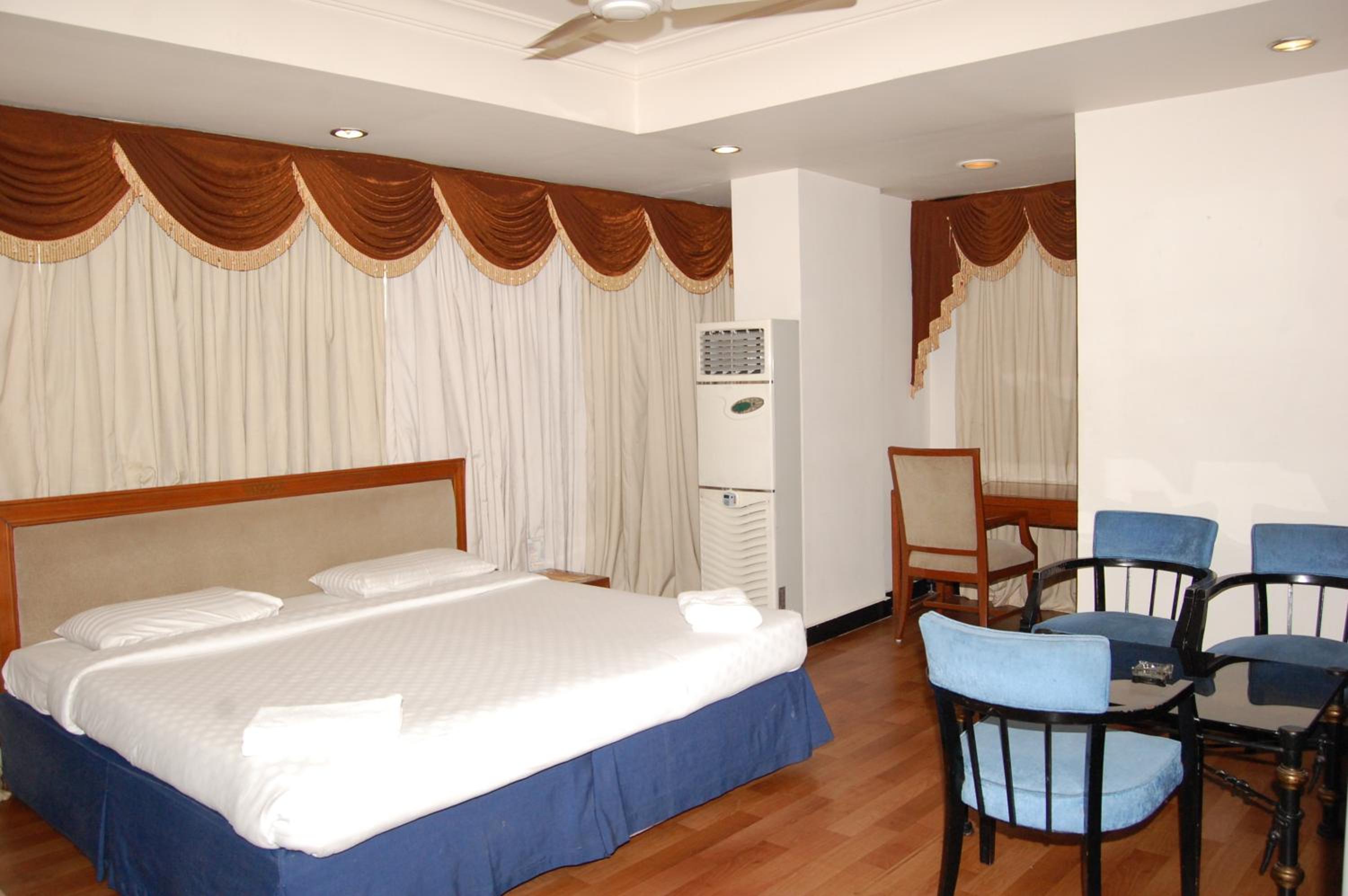 Oyo 1114 Hotel Sitara Paradise 18/26