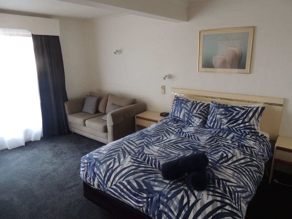 ARGYLE TERRACE MOTOR INN 15/38
