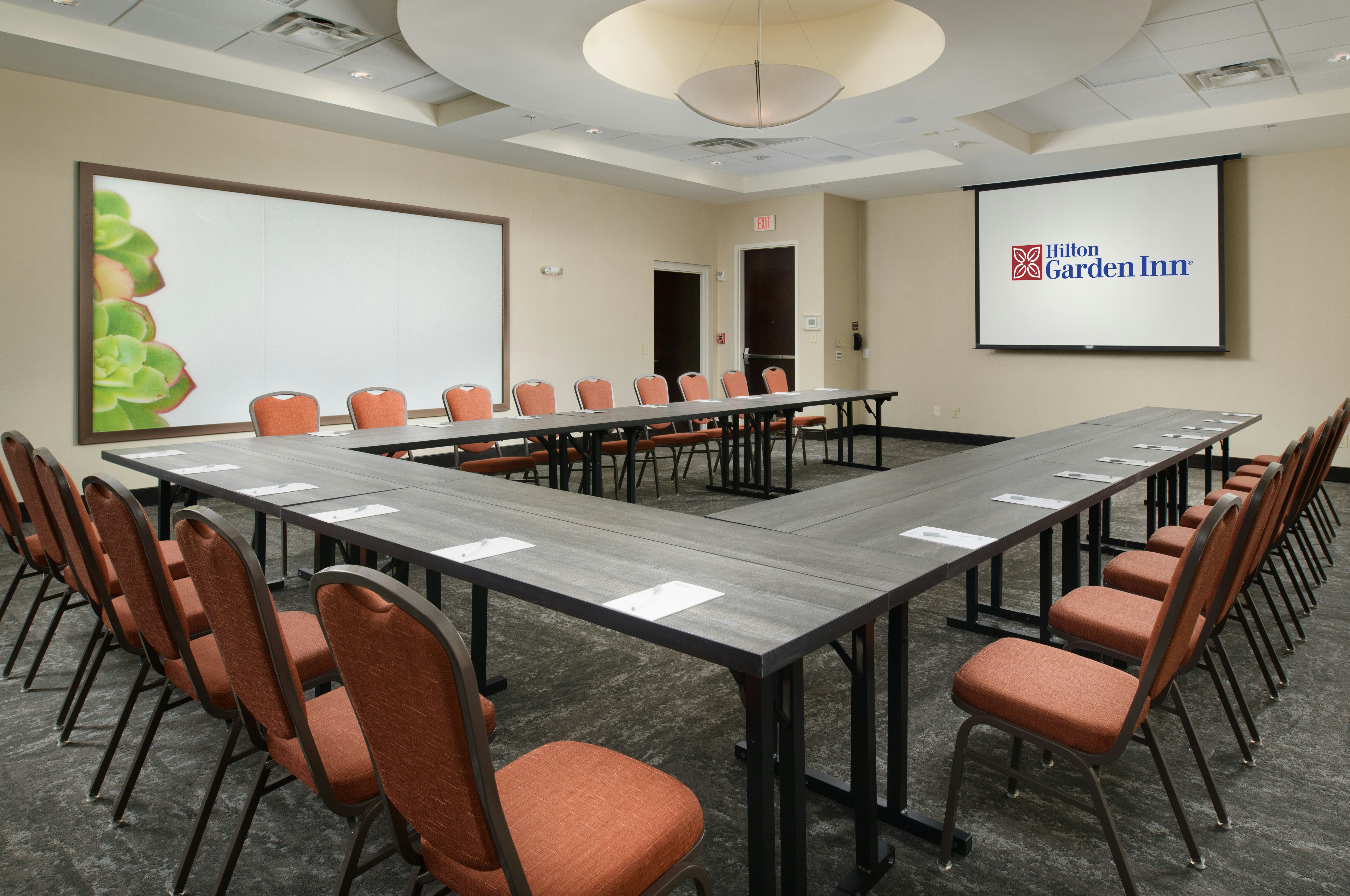 Hilton Garden Inn Nashville/Franklin Cool Springs 21/26