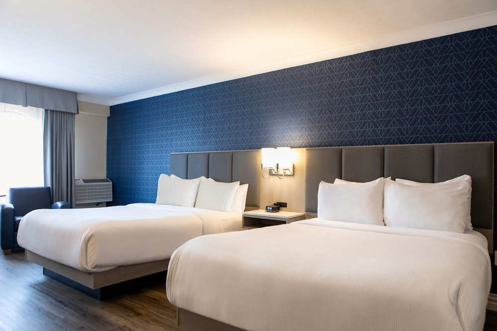 Fredericton Inn 14/65