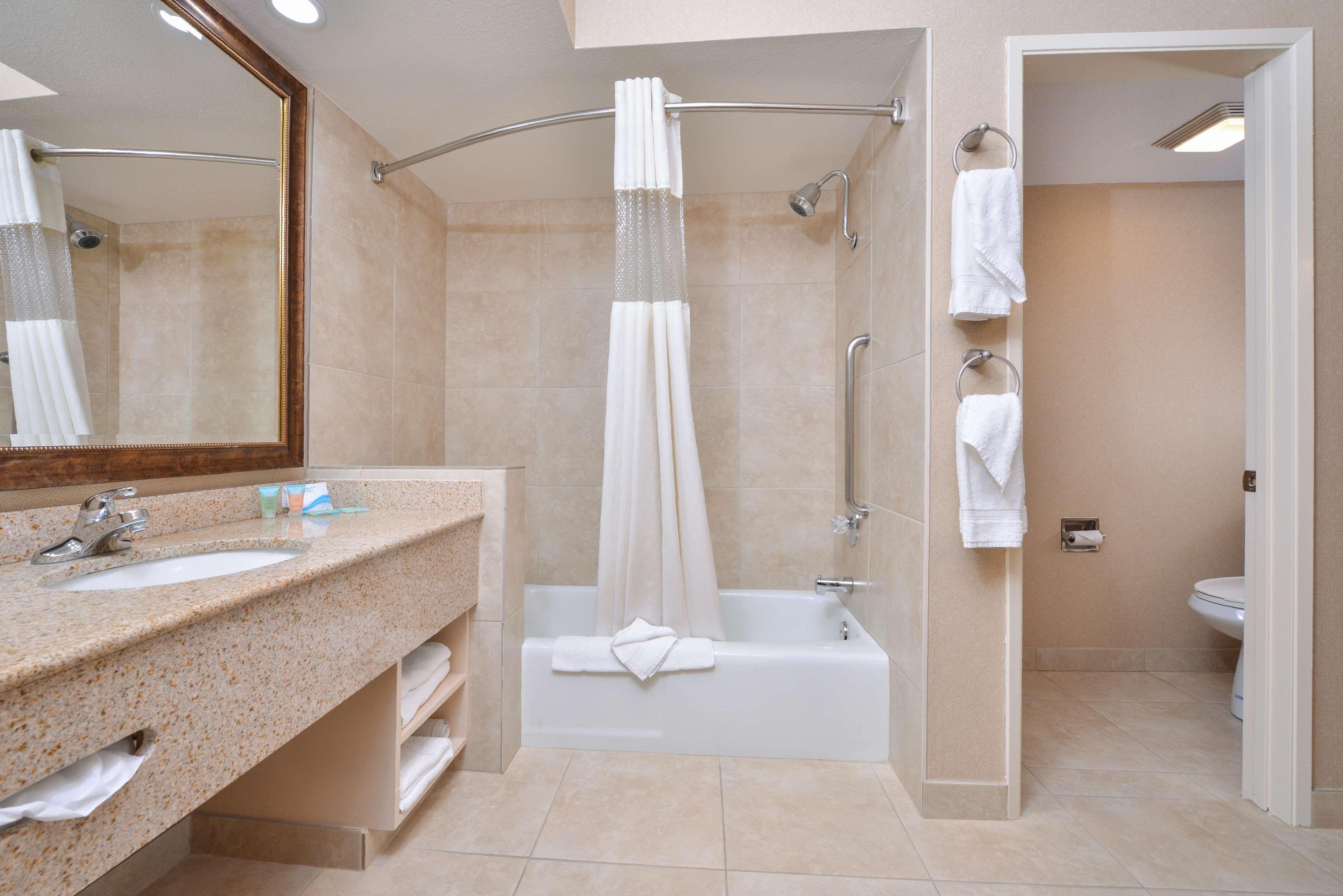 جناح بسرير كينج، Best Western Plus Big America 6/9