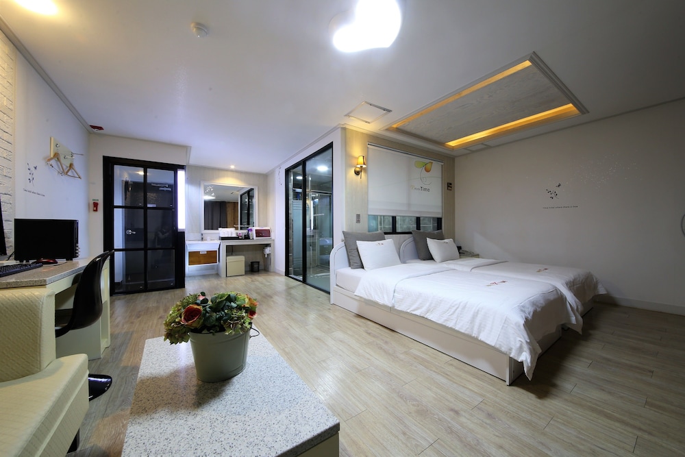 Time Hotel 25/74