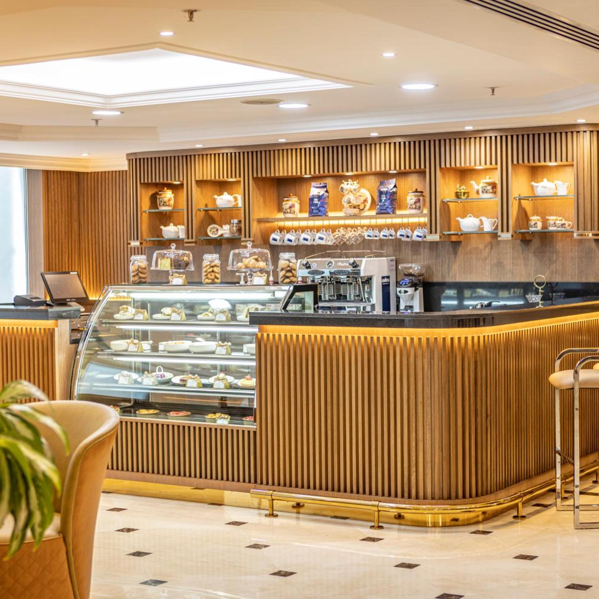 restaurant cafeteria