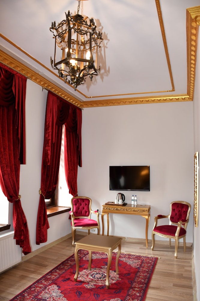 Hotel Katerina Sarayi 30/38