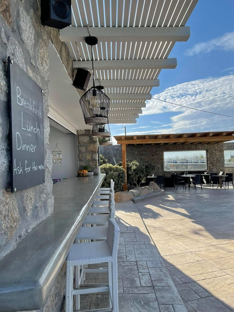 Queen Boutique Suites 22/38