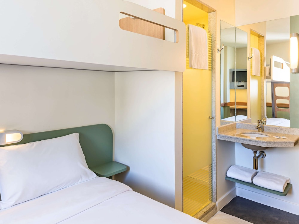 SUPERIOR, APARTMENT, DOUBLE BED