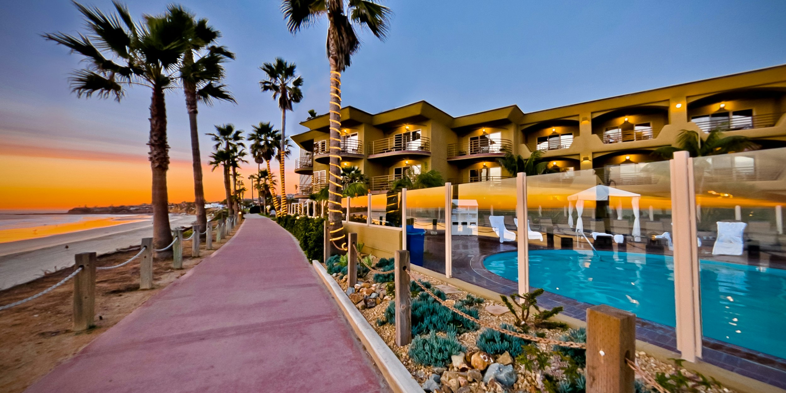 Pacific Terrace Hotel 88/92