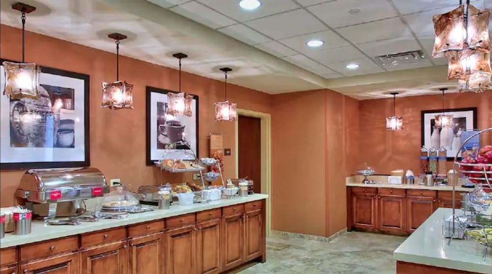 Hampton Inn And Suites Scottsdale Riverwalk 25/41