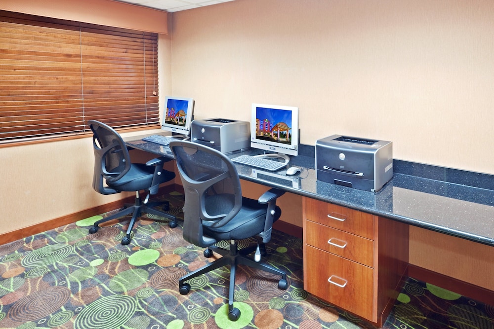 Holiday Inn Express Portland South - Lake Oswego 68/79