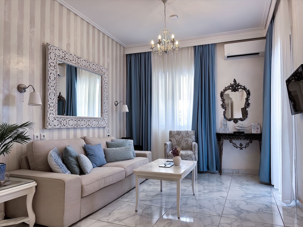 Panorama Suites And Spa 65/85