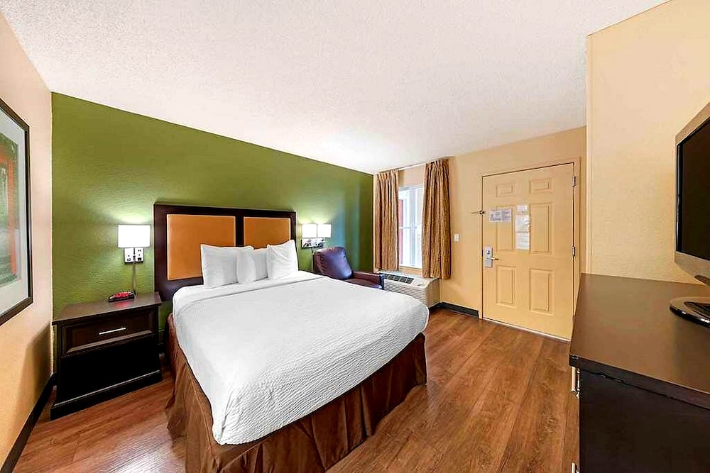 Extended Stay America Orange County - Brea 11/33