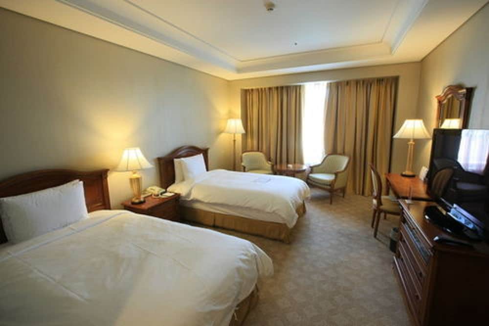 High1 Grand Hotel Main Tower (Ex Kangwonland Hotel) 28/46