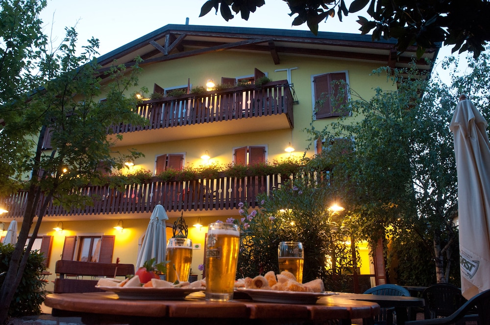 Hotel Romantic 6/60