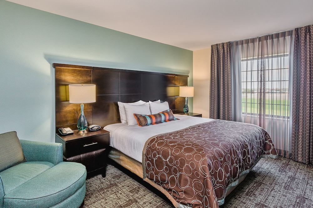 Studio, Suite, Queen Bed, Kitchen, Accessible