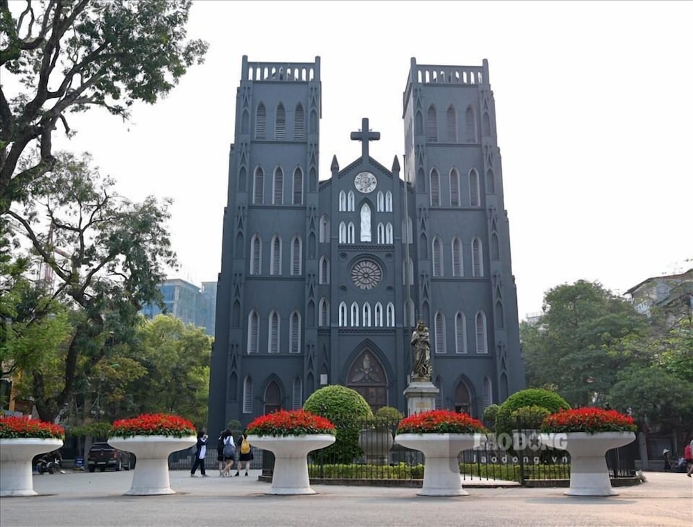 Champton Hanoi Hotel 6/63