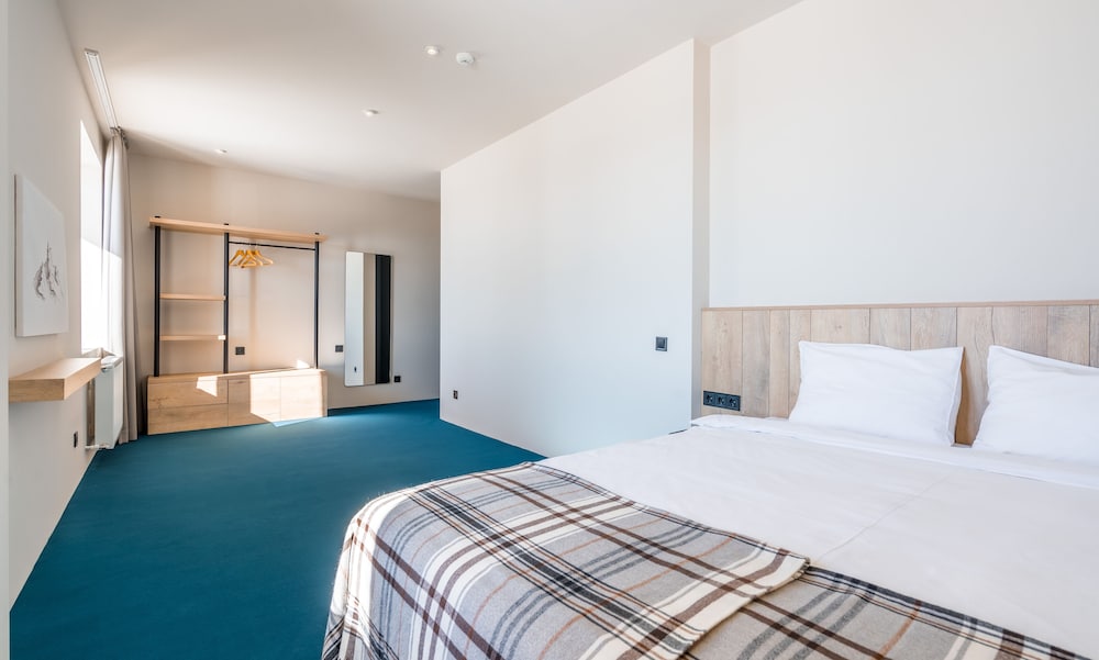 Alpina Hotel 12/50