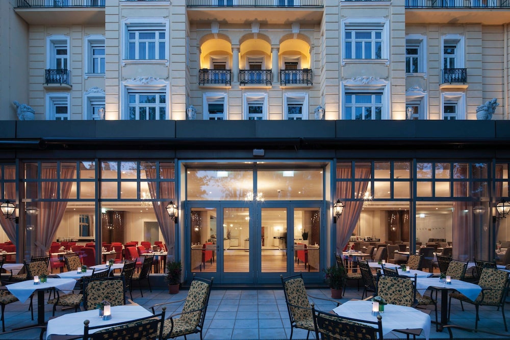Austria Trend Parkhotel Schonbrunn in VIENNA