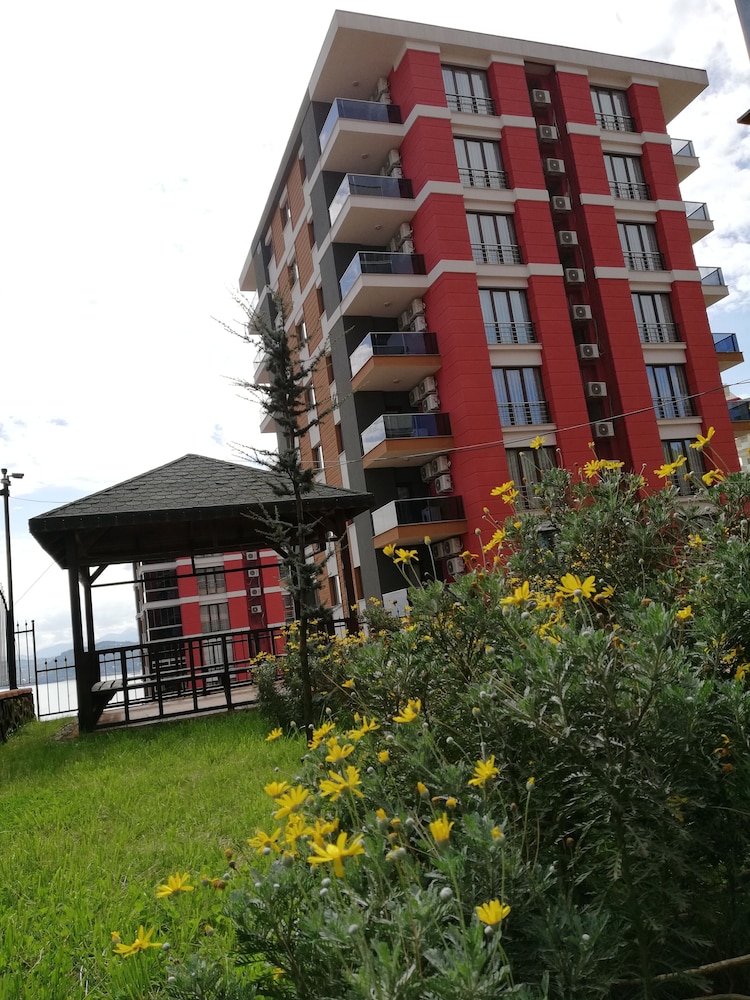 North Pearl Residence 4/21