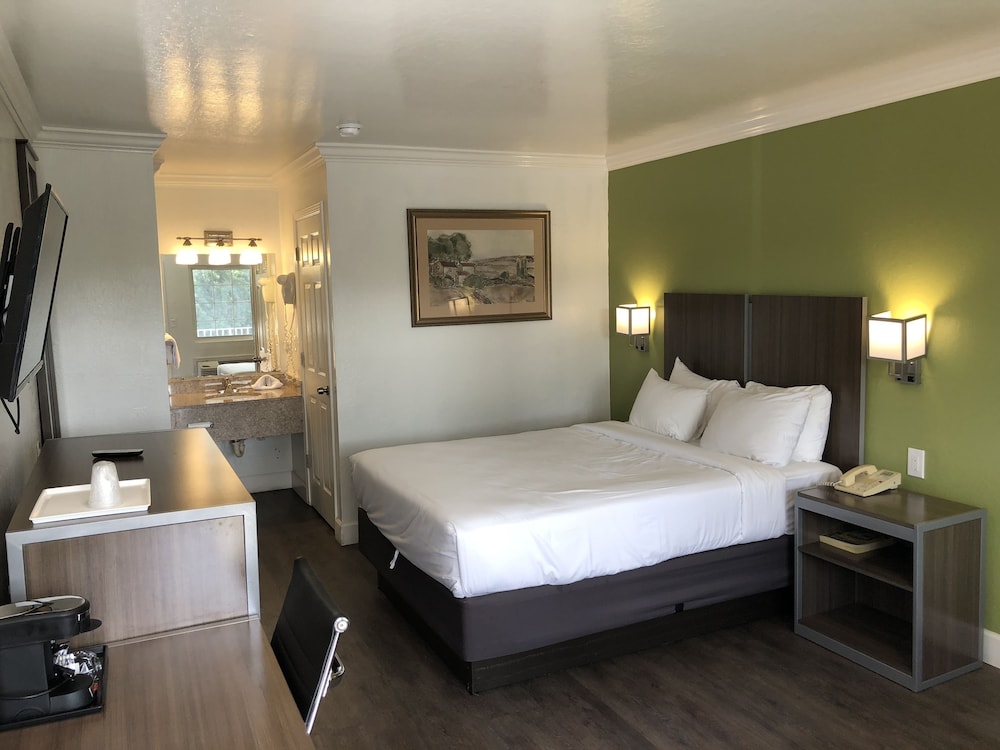 Gilroy Inn 16/33