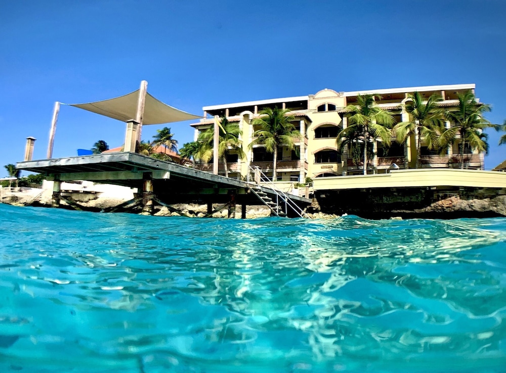 The Bellafonte - Luxury Oceanfront Hotel 40/50
