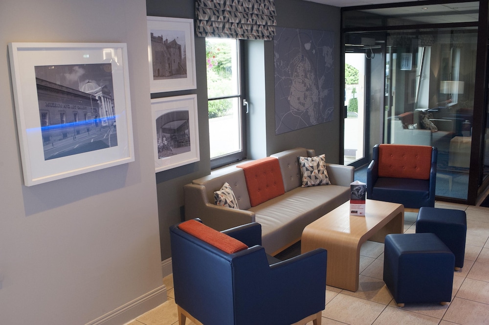 Holiday Inn Express Perth 36/72