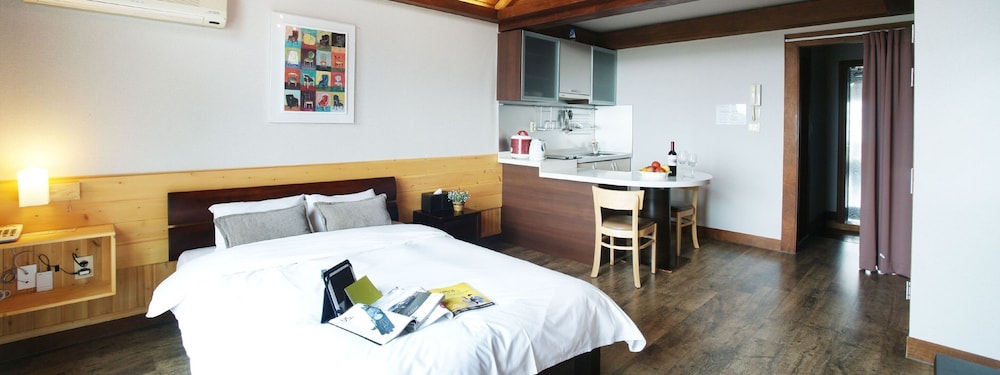 UTS Golf Village 19/50