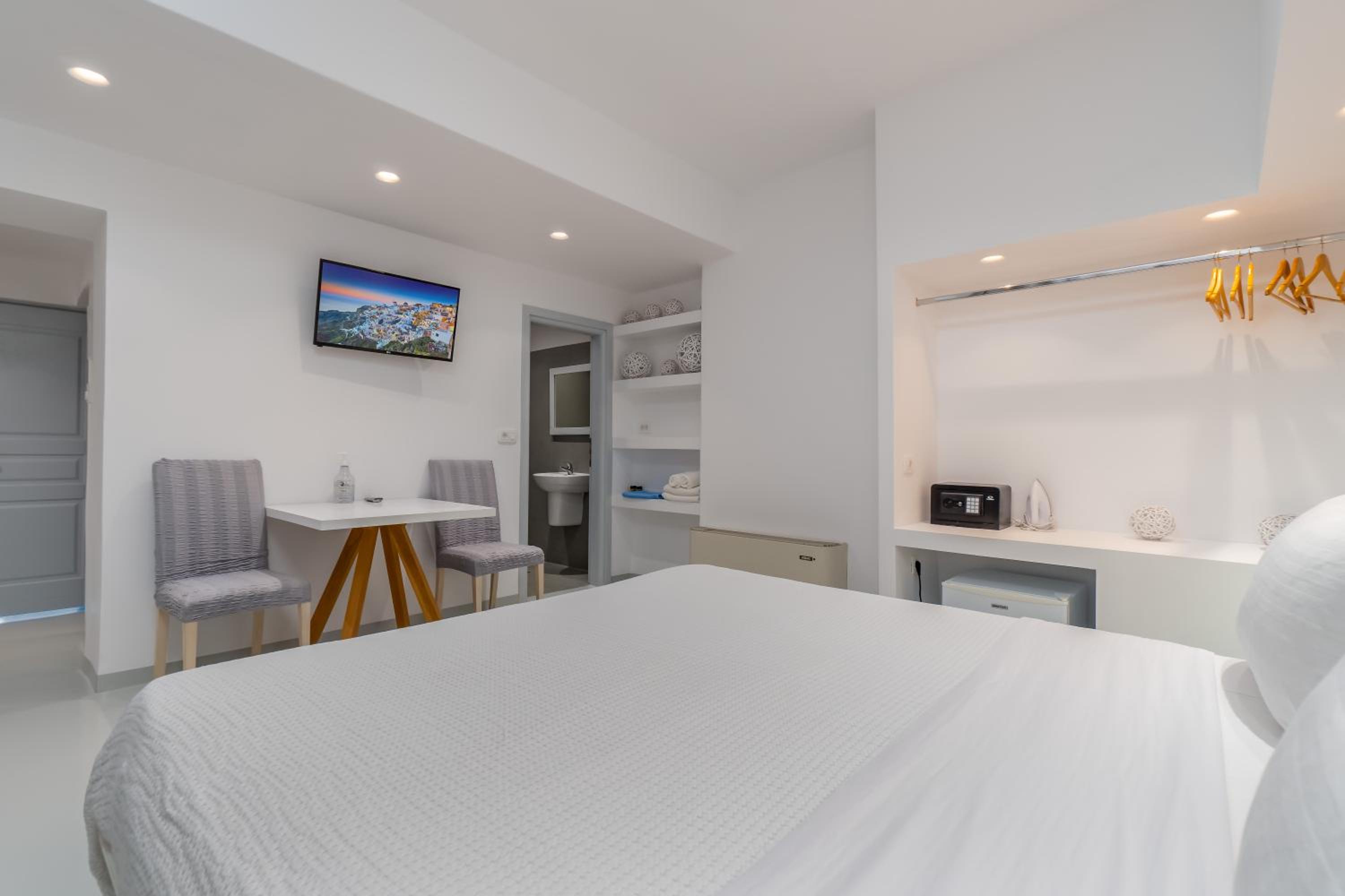 Economy, Double Bed