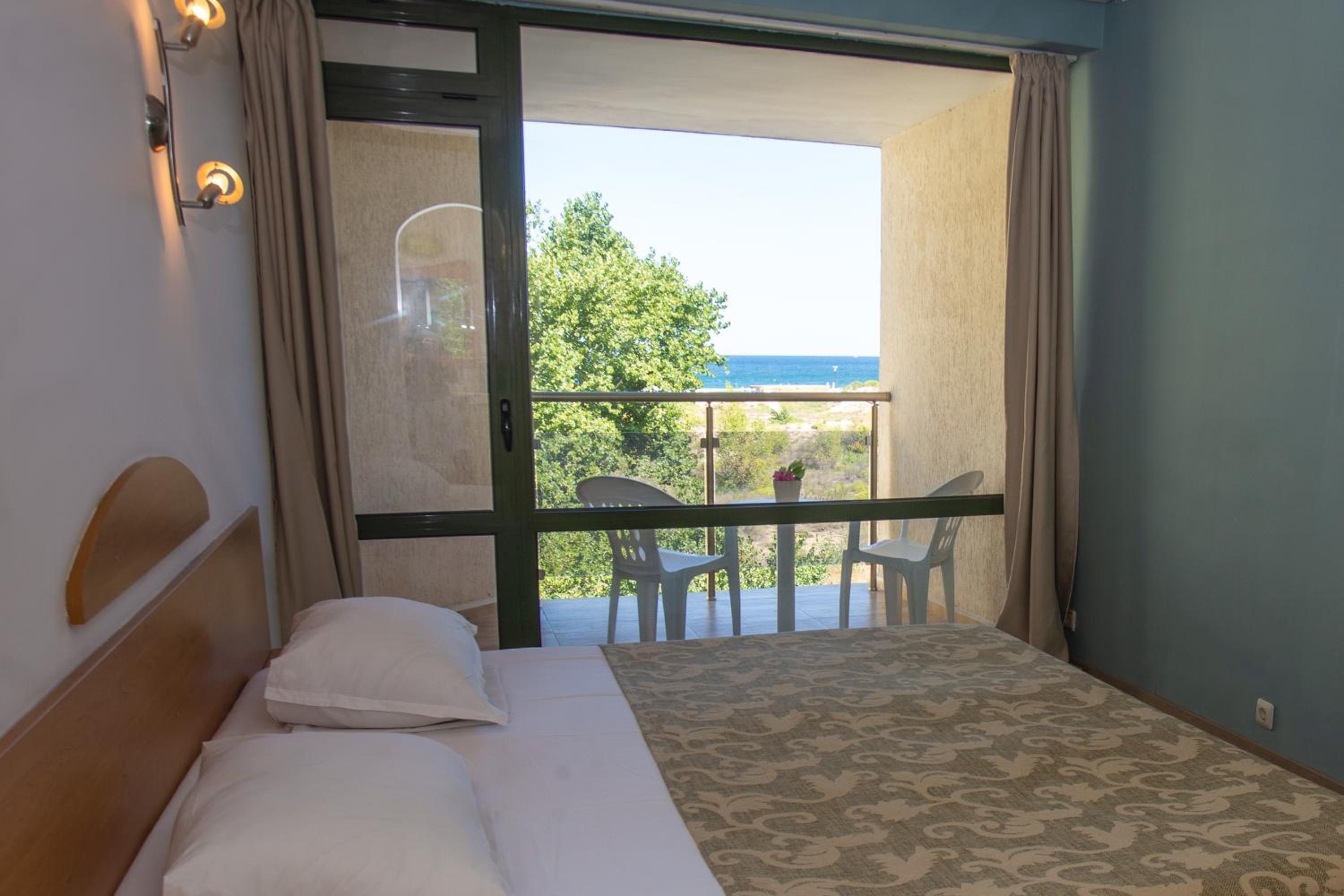 Room, Double or Twin Bed, Sea View 5/10